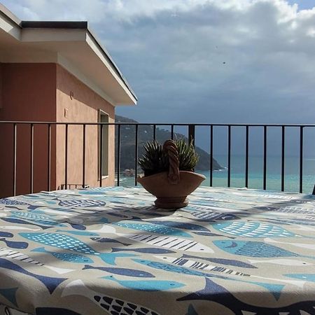 Apartamento Ocean View Flat With Wi-Fi, Ac And Elevator To Town Levanto Exterior foto